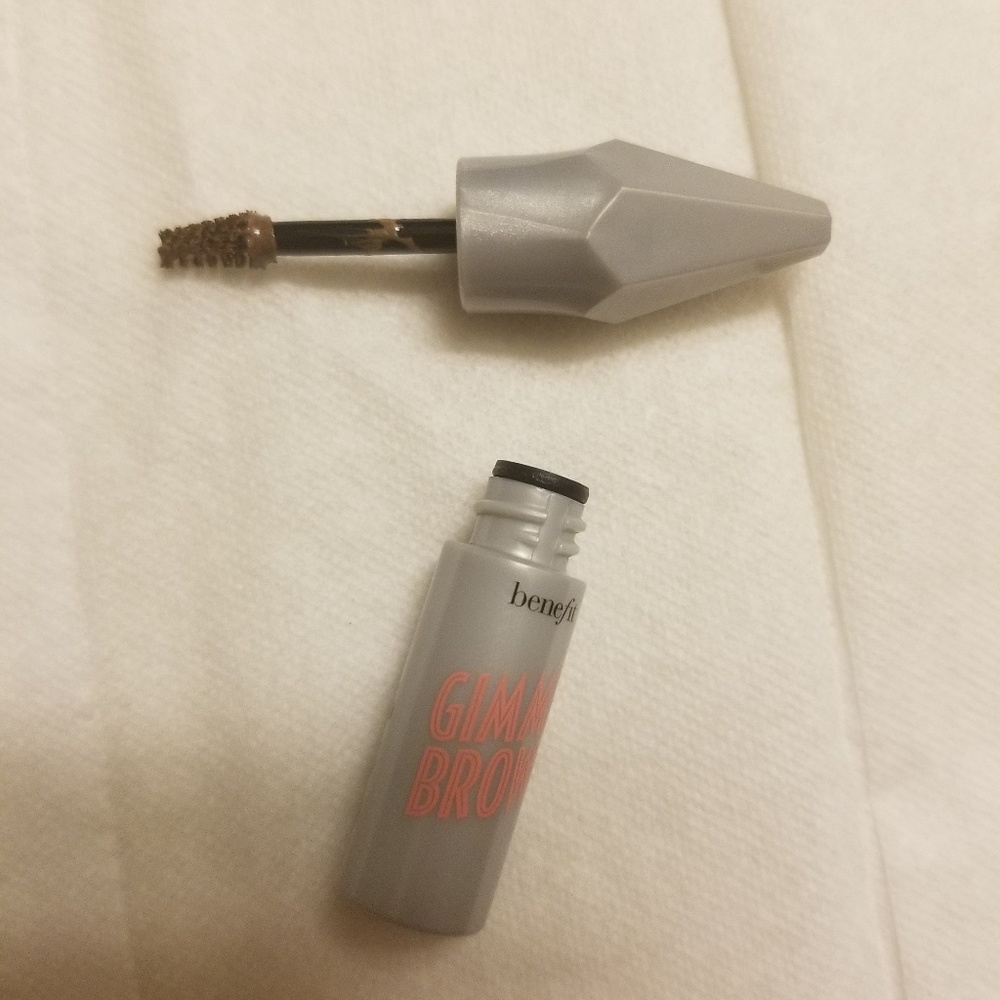 Benefit Gimmie Brow (sample)